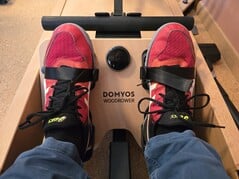 穿上可以牢固固定的鞋子进行训练效果会更好。