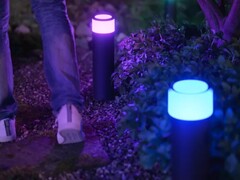 飞利浦 Hue Calla 大型户外座灯已在美国上市。(图片来源：Philips Hue）