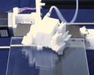 新型行走机器人。(图片来源：Device）