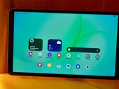 三星Galaxy Tab A11 价格实惠。但它真的能提供承诺的七年更新吗？(图片来源：Notebookcheck）
