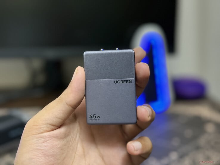Ugreen Nexode Air 45W Slim 正面视图