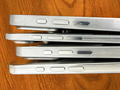 从侧面展示的 iPhone 17 系列。(图片来源：via Sonny Dickson）