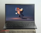 Schenker Connect 15，置于中性背景前