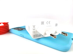 OnePlus Nord CE 2 65 W充电器