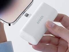 Anker 621电源银行（内置Lightning 连接器，12W）已经抵达美国和英国。(图片来源：Anker)