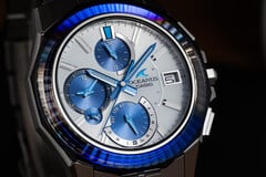 卡西欧 OCW-S6000PB-7AJF（如图）采用蓝宝石表圈，顶部切割有 24 个刻面，侧面切割有 48 个刻面。(图片来源：卡西欧）