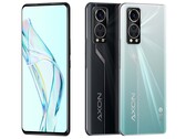 中兴通讯Axon 30 5G智能手机回顾。显示屏下的摄像头有了明显的改善