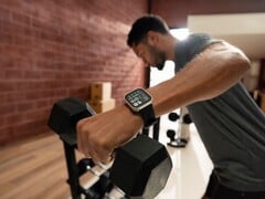 Amazfit 的 Bip Max 智能手表