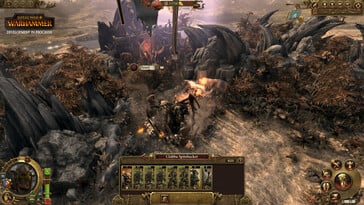 一张展示 Total War: Warhammer 中战斗的图片。