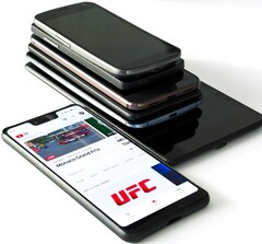 大型智能手机是趋势,但小型智能手机依然存在。(图片来源:Unsplash)