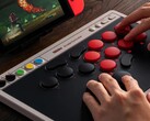 来自 8bitdo 的全新街机控制器，2025 年 7 月 15 日起上市。(图片来源：8bitdo）