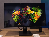 采用京东方 8K 120 Hz 液晶面板的游戏显示器原型（图片来源：8KAssociation on YouTube）