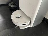 Ecovacs Deebot X1e Omni经过审查。它是如何区别于旗舰产品Deebot X1 Omni机器人吸尘器的？