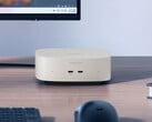 UFS 版本目前售价为 $499.99。图示:一张展示迷你电脑正面的宣传图片。