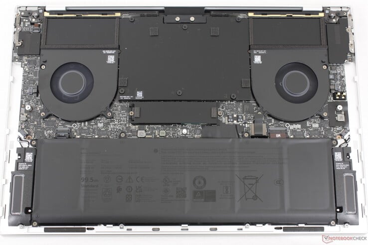 戴尔 16 Premium DA16250 内部结构