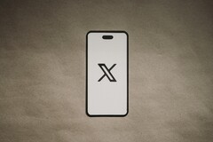 全新的 X 徽标（图片来源：Kelly Sikkema，Unsplash）