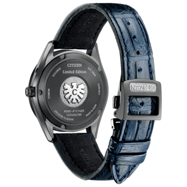 西铁城 30 周年 Eco-Drive 蓝色和纸表盘腕表。(图片来源：西铁城）