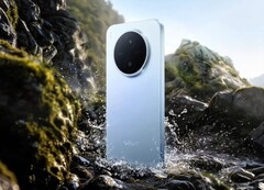 vivo Y600 Pro 有三种颜色：蓝色、紫色和白色。