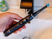 带充电旅行箱的智能牙刷 - Oral-B iO9 评测