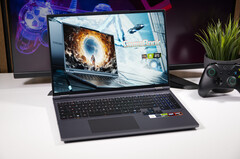 配备 AMD Ryzen 9 9955HX 和 NvidiaGeForce RTX 5070 Ti 图形处理器的 Chuwi Gamebook（图片来源：Notebookcheck）