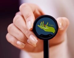 麦克风 Pro 可以通过电子墨水显示屏进行个性化定制。