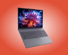 Luna Grey 配色的 IdeaPad Slim 3i 15IWC11。
