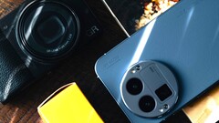 Realme GT 8 Pro 的理光 GR Kamera 与 OPPO Find X9 Pro 的摄像头相似（图片来源：微博）
