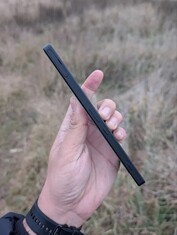 索尼 Xperia 5G 智能手机原型。(图片来源：OLX）