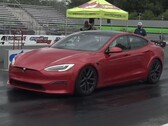 特斯拉 Model S Plaid 的速度已经快得像猎豹捕食，但米格尔-罗伊（Miguel Roy）必须更进一步。(图片来源：DragTimes via YouTube）