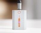 Falcam电池可通过USB-C数据线直接充电。