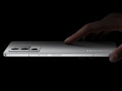 Legion Y70 即将迎来更新换代。图:2022 型号的宣传图片。