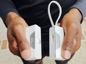 Nimble Sharepower 便携式充电宝的电池容量为 10,000mAh。