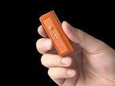 Oknife MK 的体积比 BIC 打火机略小。