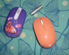 右图为蓝牙鼠标，左图为已停产、售价 6 美元的某知名品牌鼠标（图片来源：Own）