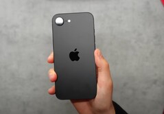 iPhone SE 4 预计将配备 4800 万像素传感器的单后置摄像头。(图片来源：Apple)