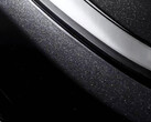 新款 Model Y AWD 现在起价 50,490 美元，采用新的钻石黑颜色。