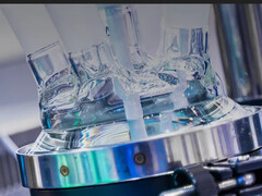 这仍是一个实验室过程，但利用地热能源生产锂的规模将不断扩大。(图片：LevertonHELM）