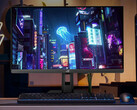焕然一新的 ROG Strix XG27UCS 可在 4K 160Hz 和 FHD 324Hz 模式之间切换。图:一张展示该游戏显示器设置的宣传图片。(图片来源:华硕)