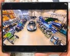 为了寻找钛铀的踪迹,YouTube频道“JerryRigEverything”对三星Galaxy Z Fold8进行了拆解。