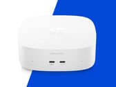 新款 OmniDesk Mini 最高可搭载 Core 5 320 处理器。图为：展示该迷你电脑正面的宣传图。