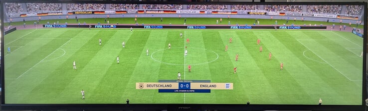 《FIFA 23》在超宽屏Innocn上的表现