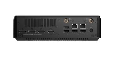 提供两个快速以太网端口（图片来源：Zotac）
