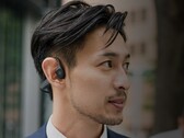 铁三角 ATH-CC500BT2 耳机通过耳软骨传输声音。图片来源： Audio-TechnicaAudio-Technica)