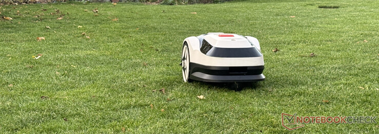 工作中的 RoboUp Raccoon 2 SE