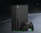 图中所示为 Xbox Series X 银河黑 2TB 光盘版