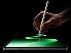 Pad 9 支持触控笔和键盘。图中所示:配备 Focus Stylus Pro 12 的平板电脑。