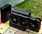 GPD G2 eGPU 的 MCIO 速度将限制在 PCIe 4.0 x8。Pcitured:GPD G2 与 GPU 和 GPD Box mini PC 的图片。