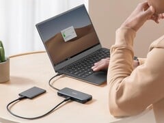新款 Anker Nano USB-C 集线器可能采用与旧款 555 USB-C 集线器(如图)类似的设计