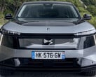 DS 7 E-Tense：这款全新豪华纯电动车（BEV）的纯电续航里程最高可达460英里，并配备345 hp的全轮驱动系统