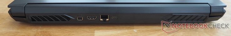 背面。迷你显示端口，HDMI，RJ45网络，USB-C 3.1 Gen 2包括显示端口。